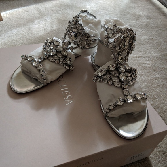 NIB Marchesa 35.5 Emily Silver sandal - Picture 3 of 6